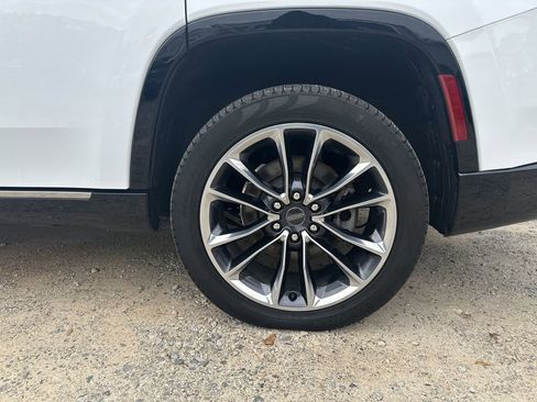 Used 2024 Jeep Wagoneer Series III w/ Premium Group I image 20