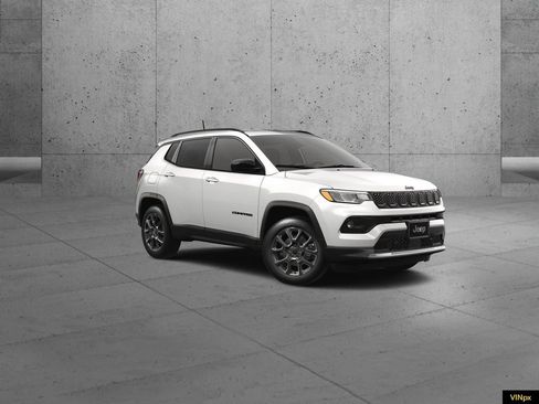 New 2026 Jeep Compass Latitude image 11