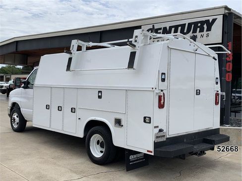 Used 2023 Ford E-450 and Econoline 450 Super Duty w/ Power Windows & Locks Group RWD image 7