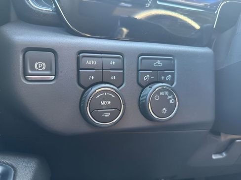 Used 2024 Chevrolet Silverado 1500 LT w/ Z71 Off-Road Package AWD/4WD image 23