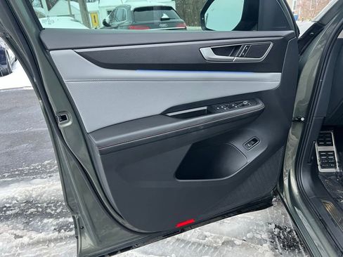 Used 2024 Volkswagen Atlas Peak Edition SE image 11