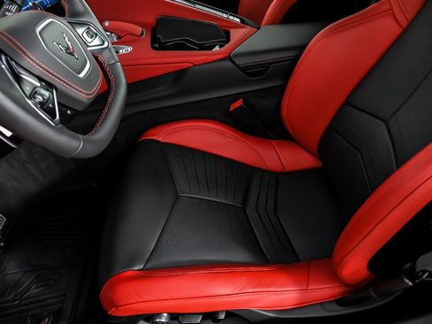 Used 2024 Chevrolet Corvette Stingray Premium Cpe RWD image 18