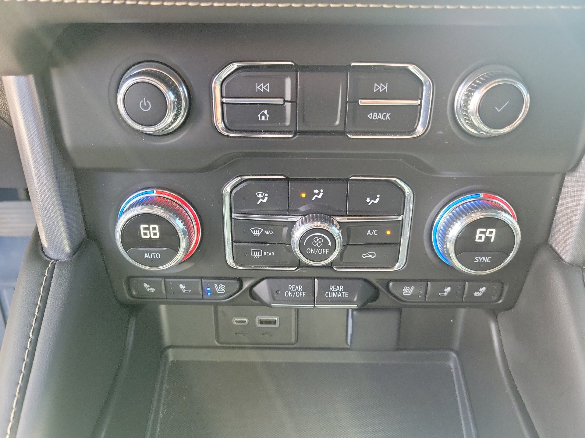Used 2023 GMC Yukon SLT w/ SLT Premium Package RWD image 35