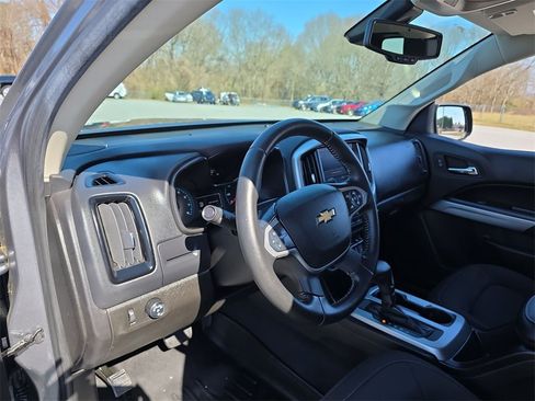 Used 2021 Chevrolet Colorado LT w/ LT Convenience Package image 10