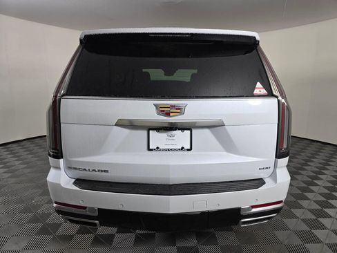New 2026 Cadillac Escalade Luxury image 5