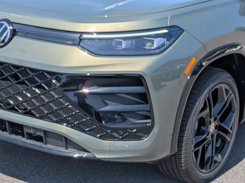 New 2026 Volkswagen Tiguan SE R-Line AWD/4WD image 9
