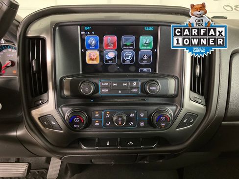 Used 2018 Chevrolet Silverado 1500 LTZ image 27