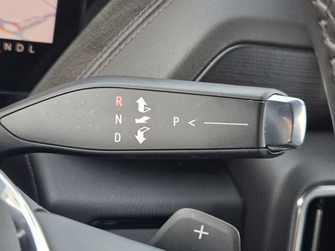 Used 2025 GMC Yukon Denali image 33