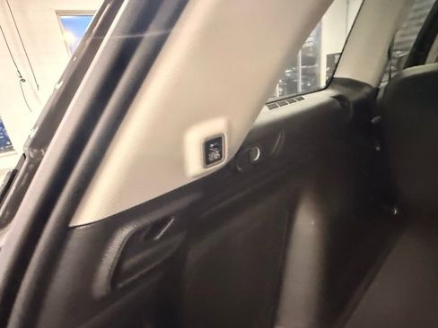 Used 2022 Jeep Grand Cherokee Limited 4xe image 10