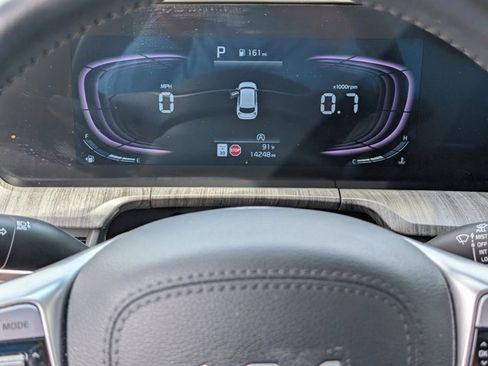 Used 2024 Kia Telluride EX w/ EX Captain's Chair Package image 23