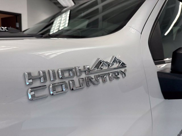 Used 2023 Chevrolet Silverado 3500 High Country w/ Z71 Off-Road Package AWD/4WD image 9
