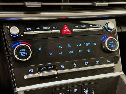 Used 2024 Hyundai Santa Fe SEL image 23