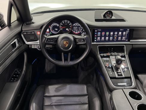 Certified 2022 Porsche Panamera 4 Platinum Edition image 24