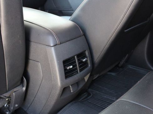 Used 2013 Ford Edge Limited FWD image 22