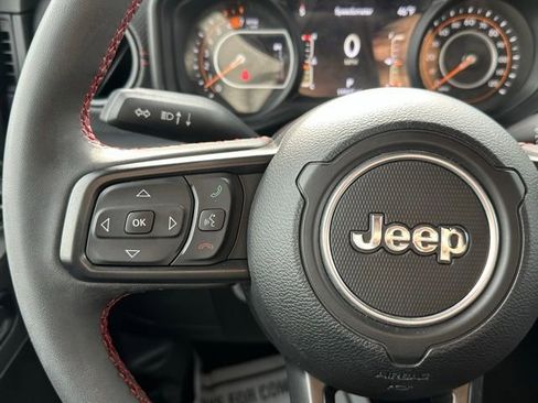 Used 2024 Jeep Wrangler Unlimited Rubicon image 22