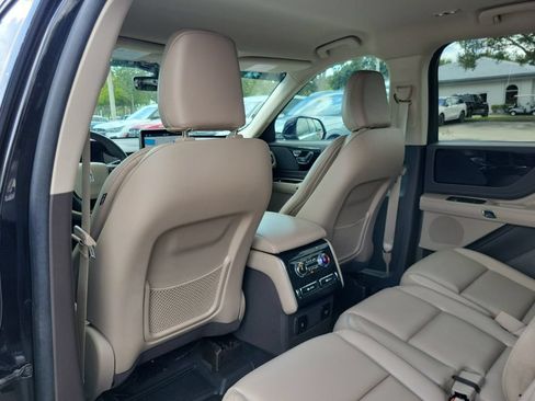 Certified 2023 Lincoln Aviator 2WD w/ Class IV Trailer Tow Package image 9
