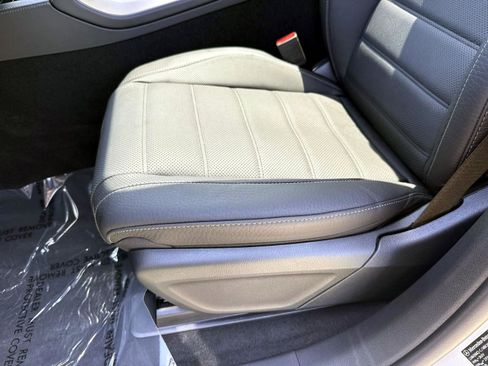 New 2026 Mercedes-Benz GLS 580 4MATIC image 23