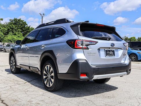 Used 2025 Subaru Outback Touring XT AWD/4WD image 4