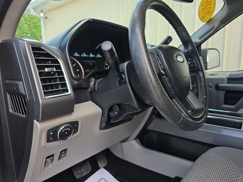 Used 2016 Ford F150 XLT w/ Equipment Group 302A Luxury RWD image 12