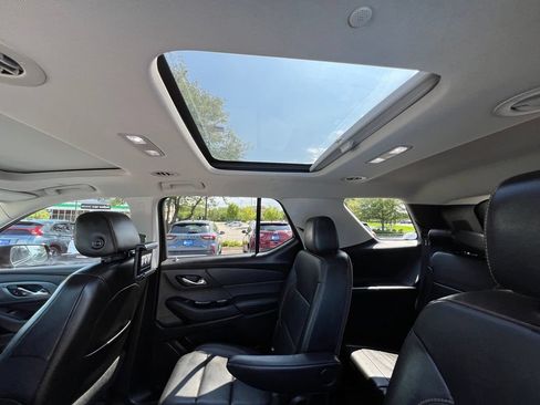 Used 2019 Chevrolet Traverse Premier w/ Redline Edition AWD/4WD image 22