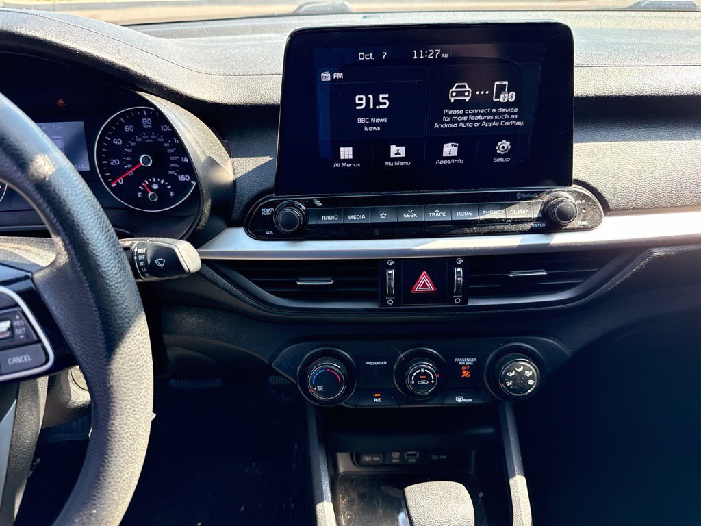 Used 2020 Kia Forte LXS FWD image 9
