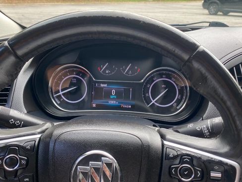 Used 2017 Buick Regal Sport Touring FWD image 21
