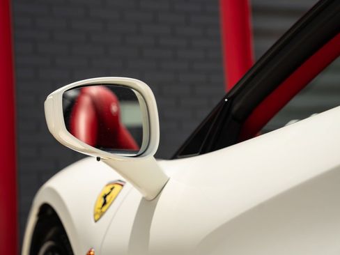 Used 2018 Ferrari 488 Spider RWD image 31