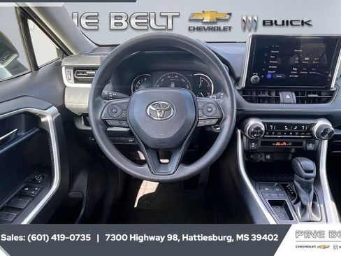 Used 2024 Toyota RAV4 XLE image 5