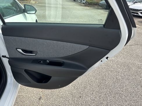 New 2026 Hyundai Elantra Limited image 16