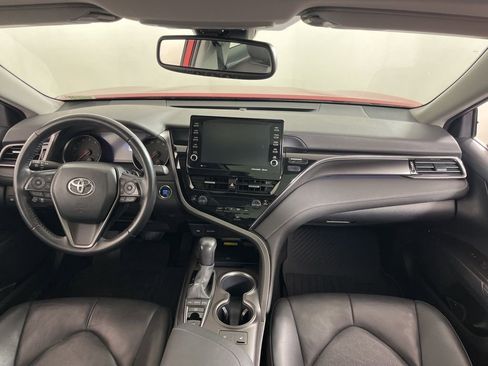 Used 2022 Toyota Camry XSE image 17