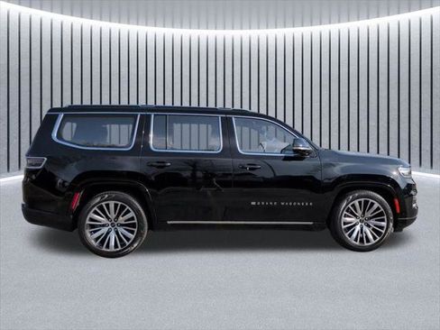Certified 2023 Jeep Grand Wagoneer Series III AWD/4WD image 4
