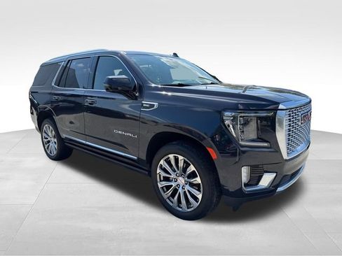 Used 2023 GMC Yukon Denali AWD/4WD image 3