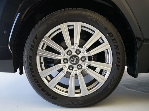 Used 2026 Lexus LX 700h Ultra Luxury AWD/4WD image 42