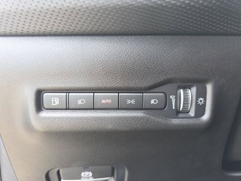 New 2026 Jeep Cherokee Limited image 25