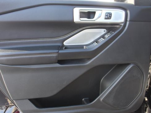 Used 2020 Ford Explorer ST w/ ST Street Pack image 12