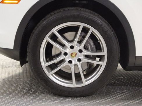 Certified 2019 Porsche Cayenne E-Hybrid image 15