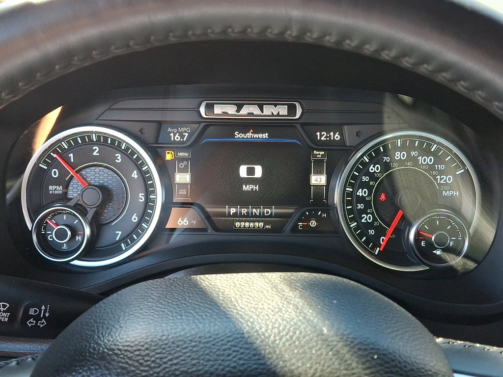 Used 2023 RAM 1500 Big Horn AWD/4WD image 25