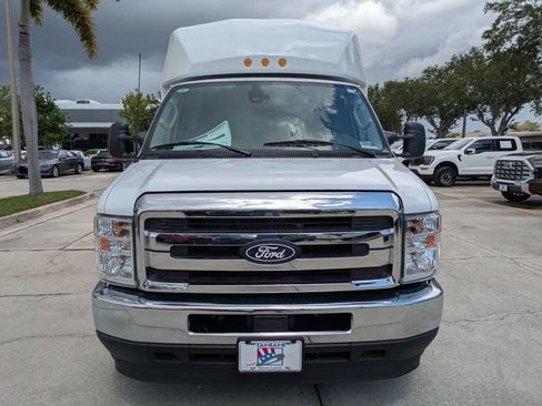 New 2026 Ford E-350 and Econoline 350 Super Duty w/ Power Equipment Group RWD image 8