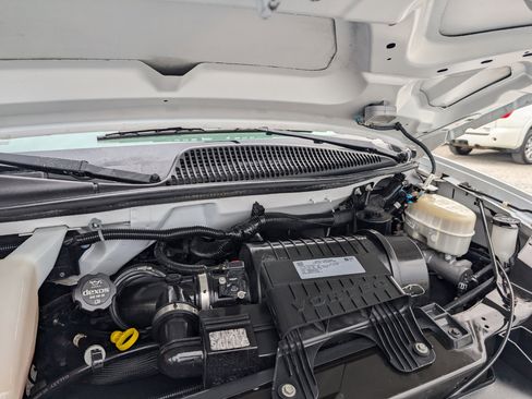 Used 2017 Chevrolet Express 2500 LT w/ LT Preferred Equipment Group image 26