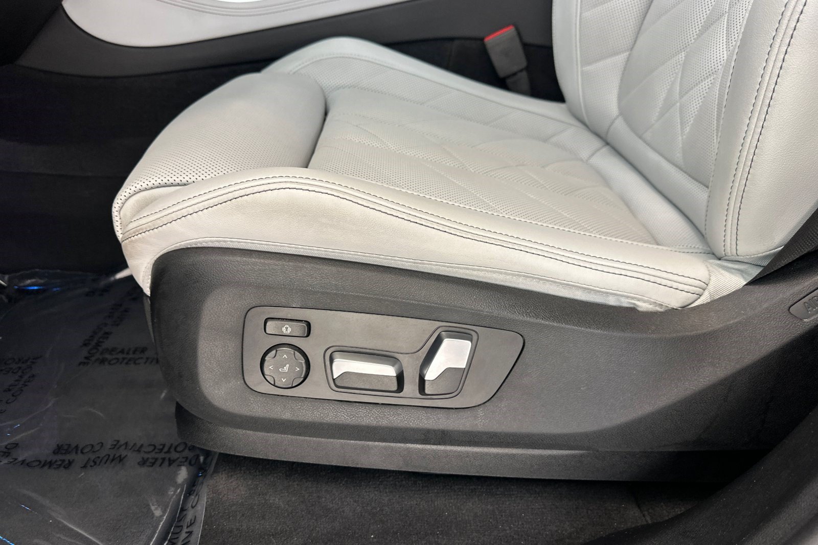 Used 2025 BMW X5 sDrive40i w/ M Sport Package RWD image 14