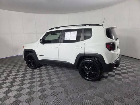 Used 2023 Jeep Renegade Altitude AWD/4WD image 8