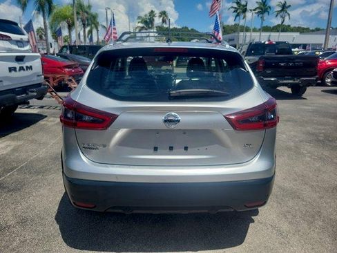 Used 2020 Nissan Rogue Sport SL FWD image 6