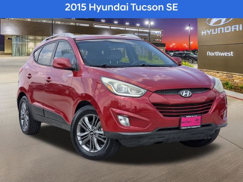 Used 2015 Hyundai Tucson SE image 1