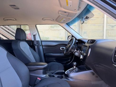 Used 2018 Kia Soul + FWD image 24