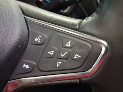 Used 2021 Chevrolet Equinox Premier FWD image 31
