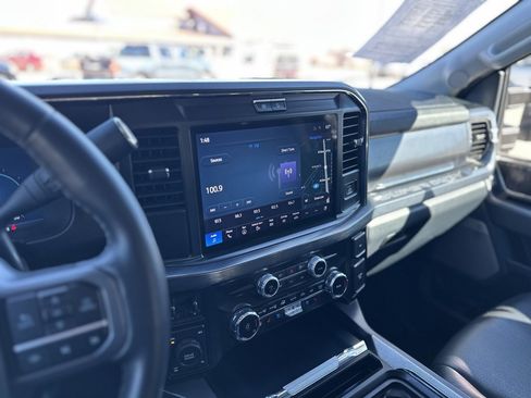 Used 2025 Ford F250 Lariat image 18