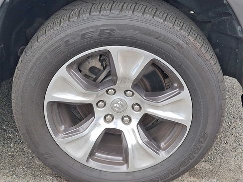 Used 2022 RAM 1500 Laramie AWD/4WD image 8