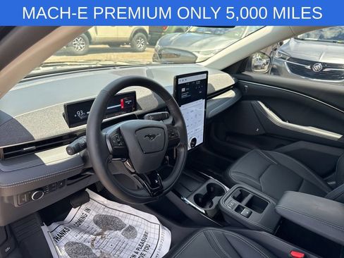 Certified 2025 Ford Mustang Mach-E Premium AWD/4WD image 15