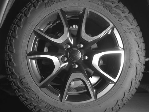 Used 2025 Jeep Compass Trailhawk AWD/4WD image 11