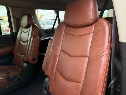 Used 2015 Cadillac Escalade ESV Premium AWD/4WD image 49